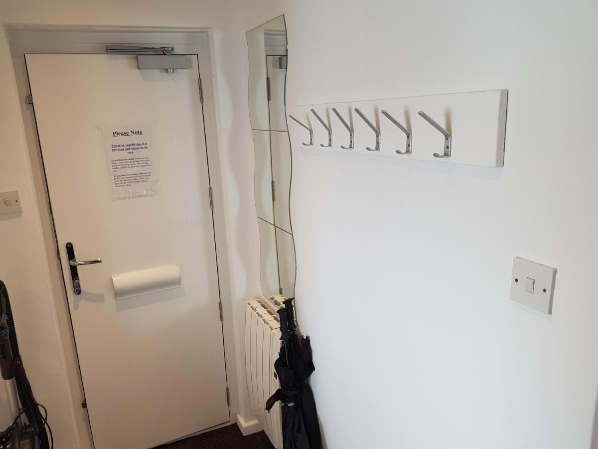 Bowness On Windermere, Lovely Apartment For 4 With Parking Экстерьер фото